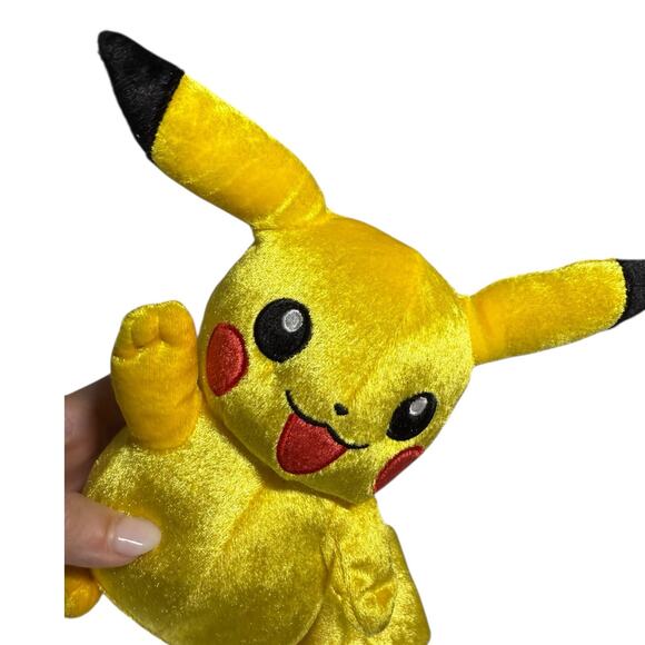 Tomy Pokemon Pikachu 2016 Stuffed Animal Plush 9" Yellow Limited Edition Toy - Picture 2 of 11